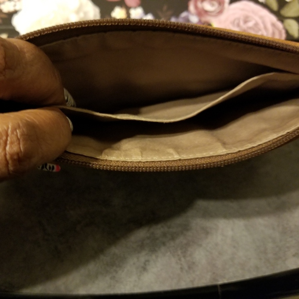 Authentic Coach wristlet - Picture 2 of 4